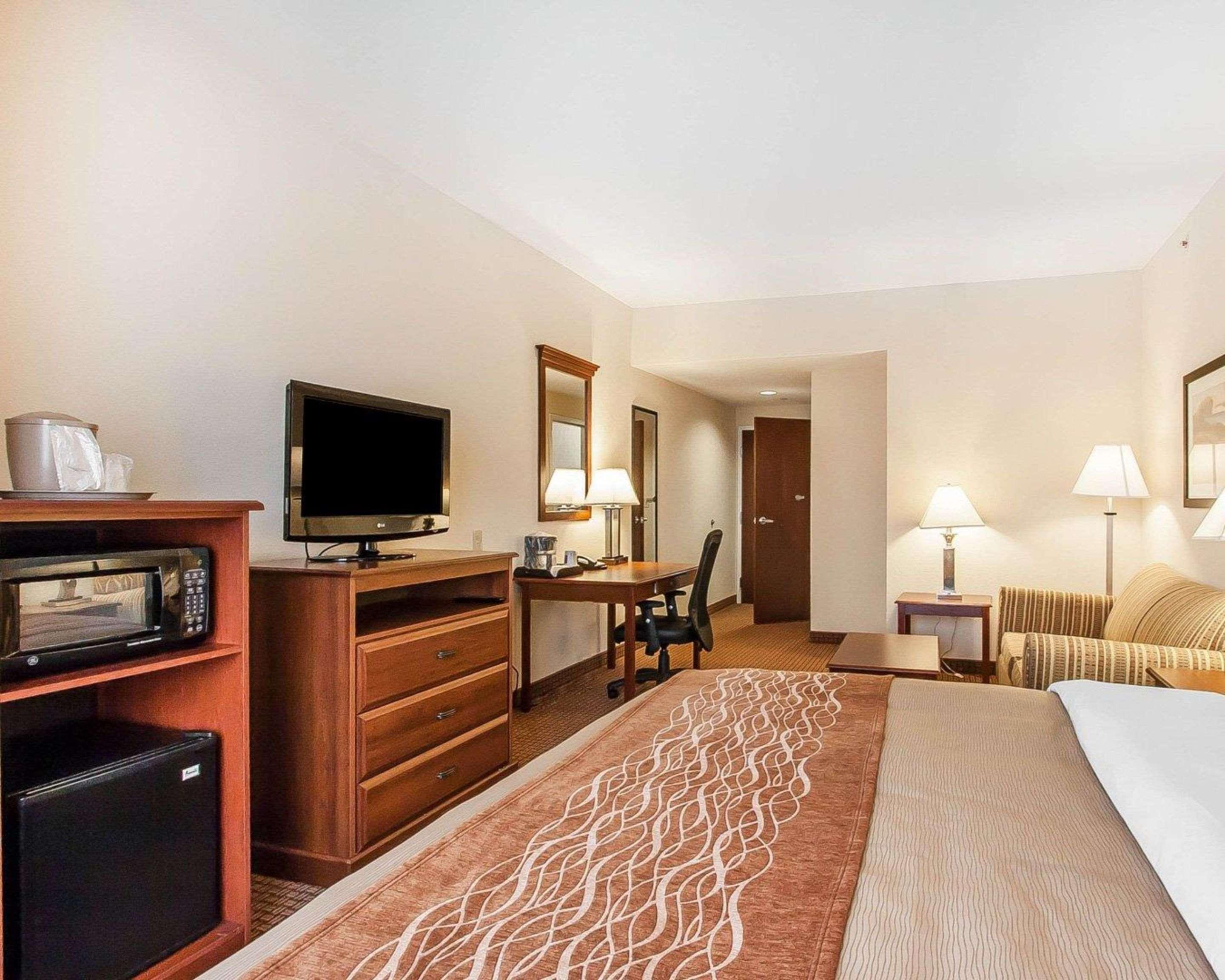 Comfort Inn & Suites Atoka-Millington Exterior photo